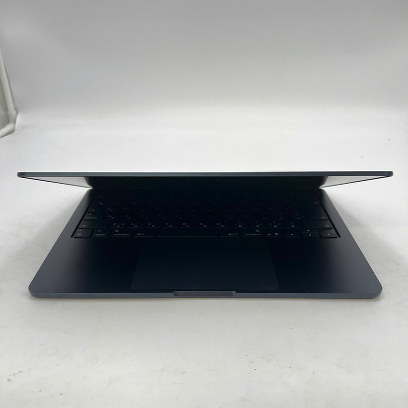 Macbook Air 2025 13.6in Black Apple M4/ RAM 16GB/ SSD 256GB 98% battery 100% Charged 2 times BPTN 