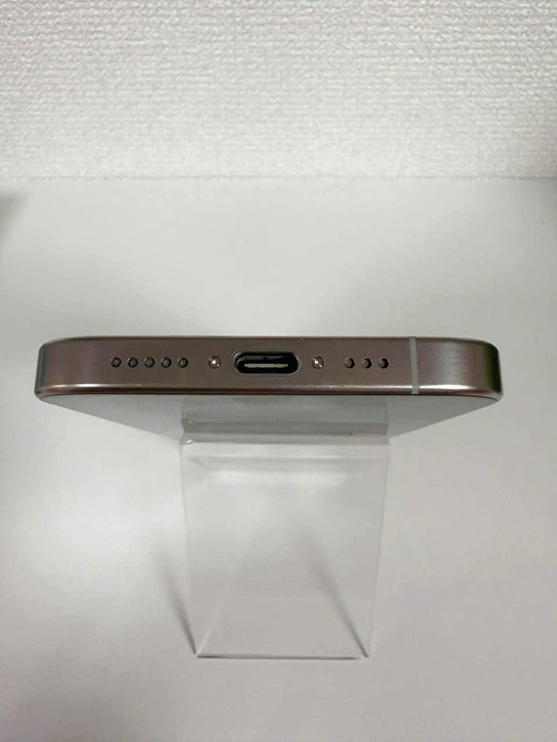 iPhone 15 Pro 128GB White 98% battery 87% Apple International (LKCH camera, scratched edges, dark back) - HH8953 