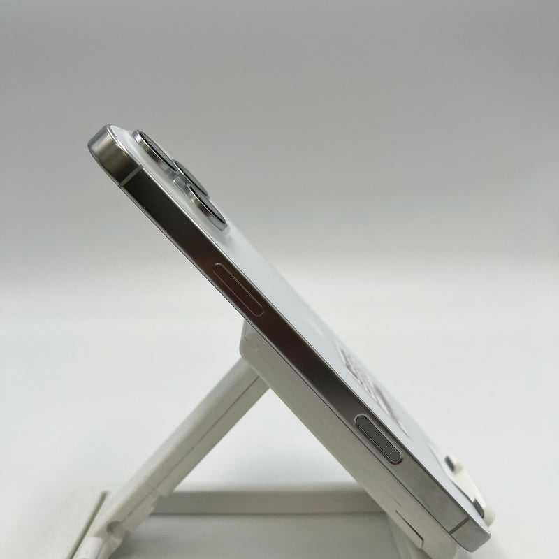 iPhone 16 Pro Max 256GB Desert Gold 99% battery 100% Fullbox International from Apple VN/A version (charged 2 times) - HH1792 