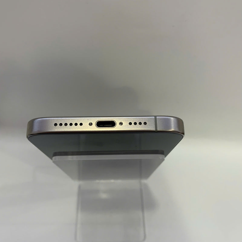 iPhone 15 Pro Max 256GB Natural 98% battery 100% International Apple (scratched screen, scratched edges, 0.5x spots, DTP) - HH2151 