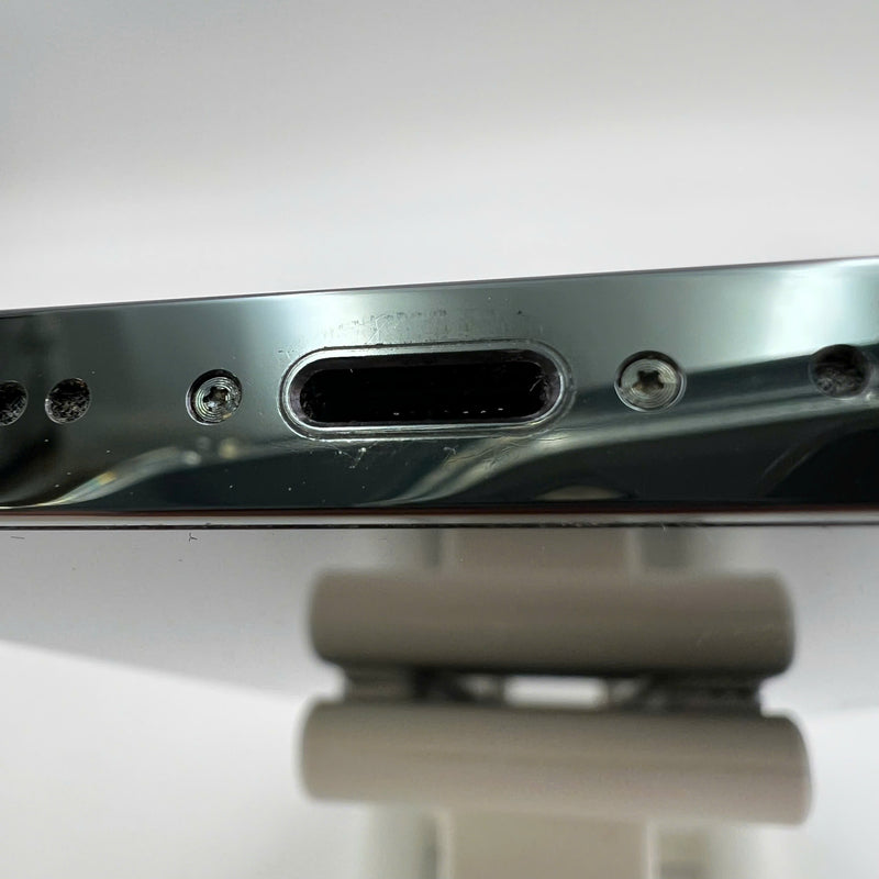 iPhone 13 Pro Max 128GB Green 98% battery 85% The device has paid off all network bills and is used like Apple International (0.5x spots, dark back) - HH9242 