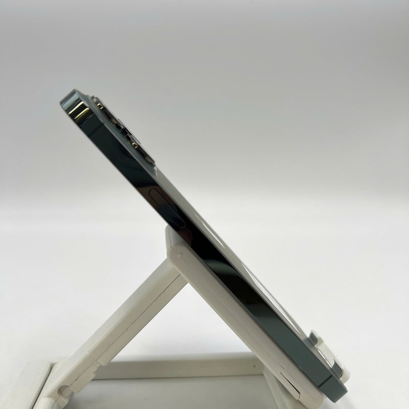 iPhone 13 Pro Max 128GB Green 98% battery 85% The device has paid off all network bills and is used like Apple International (0.5x spots, dark back) - HH9242 