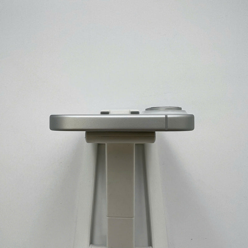 iPhone 16 128GB White 100% International Warranty from SB (No SB sim) 
