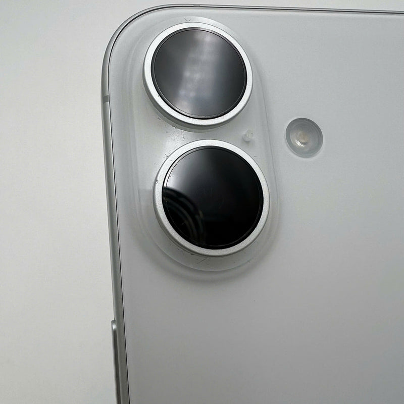 iPhone 16 128GB White 100% International Warranty from SB (No SB sim) 