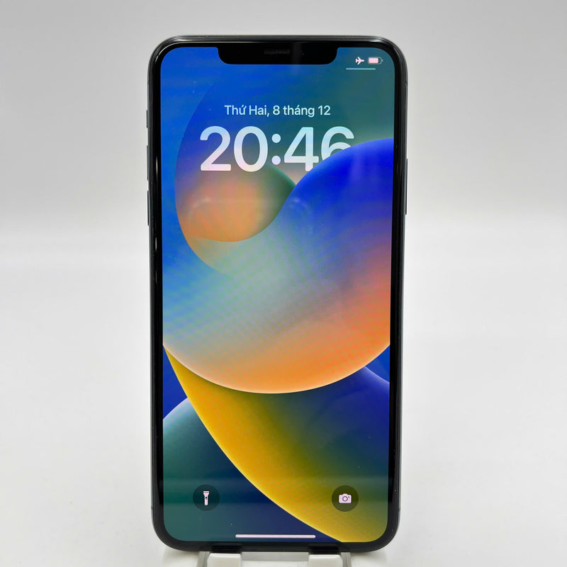 iPhone 11 Pro Max 64GB Green 98% battery 100% US version (Replaced battery - Locked device, 1x camera spot, dark edges, screen scratches) - HH0628 