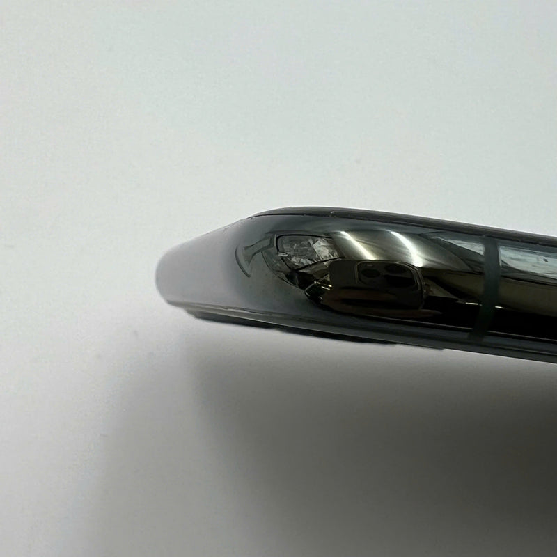 iPhone 11 Pro Max 64GB Green 98% battery 100% US version (Replaced battery - Locked device, 1x camera spot, dark edges, screen scratches) - HH0628 