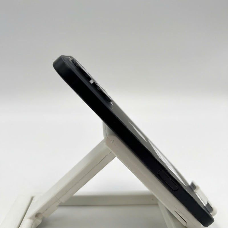 iPhone 16 128GB Black 98% battery 100% International warranty from SB (No SB sim - dark edges, scratches on camera edge) - HH6144 