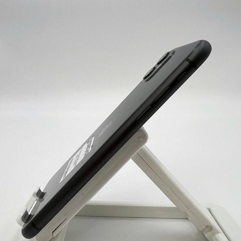 iPhone 11 64GB Black 98% battery 89% The device has paid off all network bills and is used like an Apple International (LKCH battery, scratched edges, scratched orange edges) - HH9158 