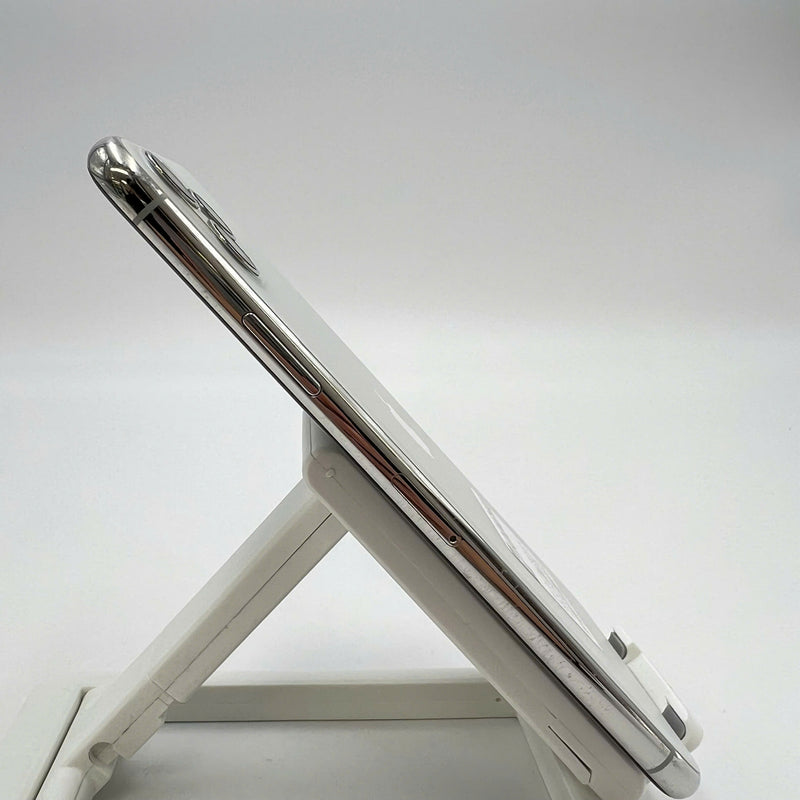 iPhone 11 Pro Max 64GB Black 97% battery 100% The device has paid all network fees and is used like Apple International (Battery replaced - 1x camera spot, screen scratches, edges) - HH5675 