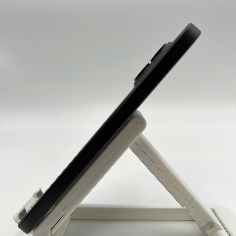 iPhone 16 128GB Black 98% battery 100% International warranty from SB (No SB sim - dark edges, scratches on camera edge) - HH6144 