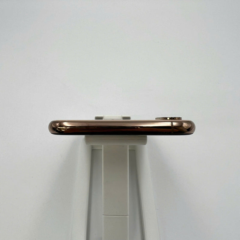 iPhone XS Max 256GB White 98% battery 100% The device has paid off all network fees and is used like an Apple International (Replaced battery, 1 spot, many scratches on the edge) - HH9059 