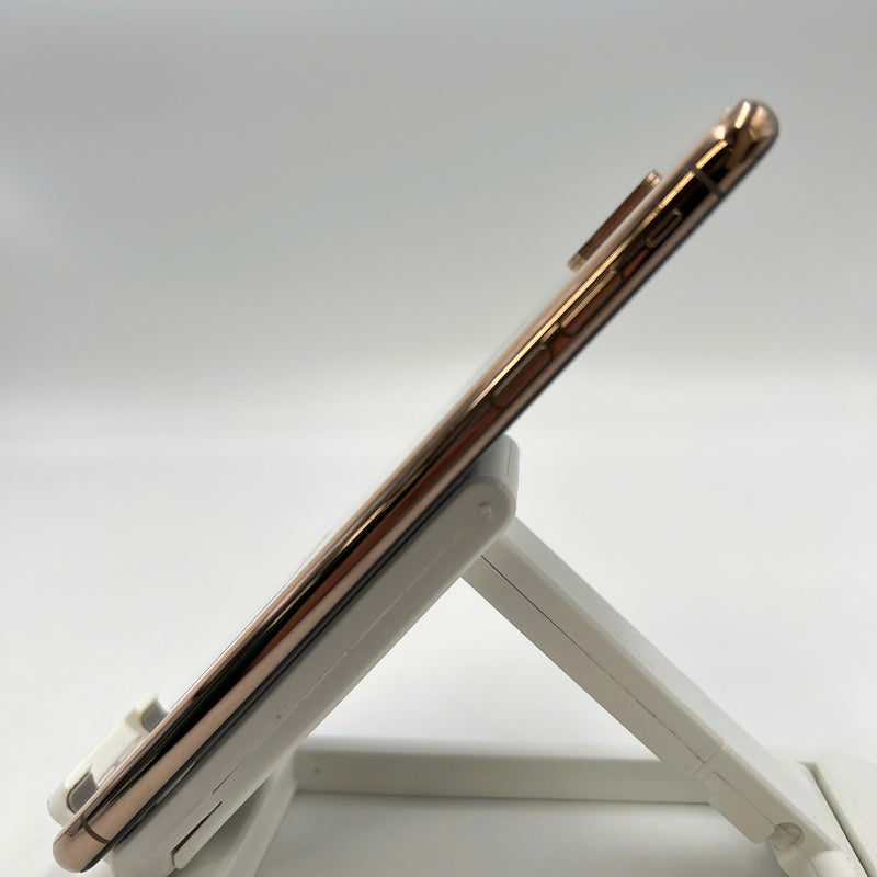 iPhone XS Max 256GB White 98% battery 100% The device has paid off all network fees and is used like an Apple International (Replaced battery, 1 spot, many scratches on the edge) - HH9059 