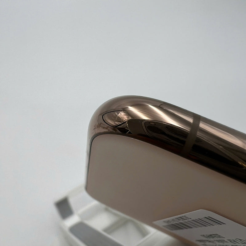 iPhone 11 Pro 64GB White 98% battery 87% The device has paid all network fees and is used like an Apple International (scratched edges and screen) - HH3531 