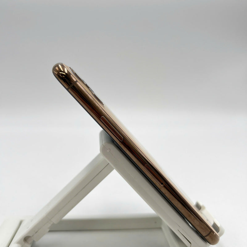 iPhone 11 Pro 64GB White 98% battery 87% The device has paid all network fees and is used like an Apple International (scratched edges and screen) - HH3531 