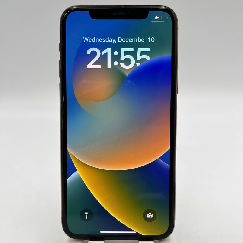 iPhone 11 Pro 64GB White 98% battery 87% The device has paid all network fees and is used like an Apple International (scratched edges and screen) - HH3531 