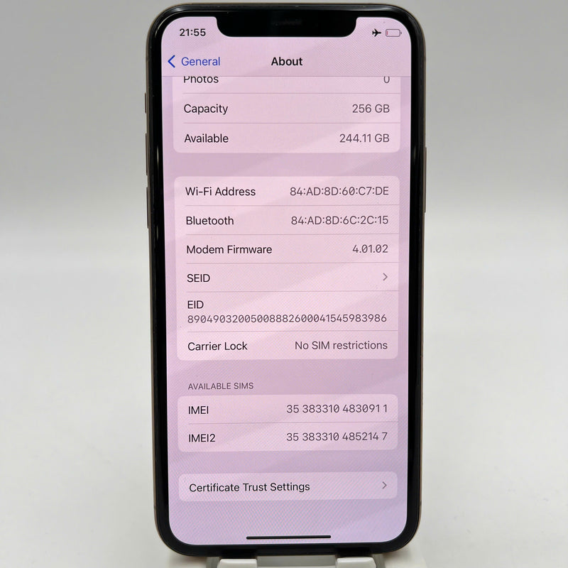 iPhone 11 Pro 64GB White 98% battery 87% The device has paid all network fees and is used like an Apple International (scratched edges and screen) - HH3531 