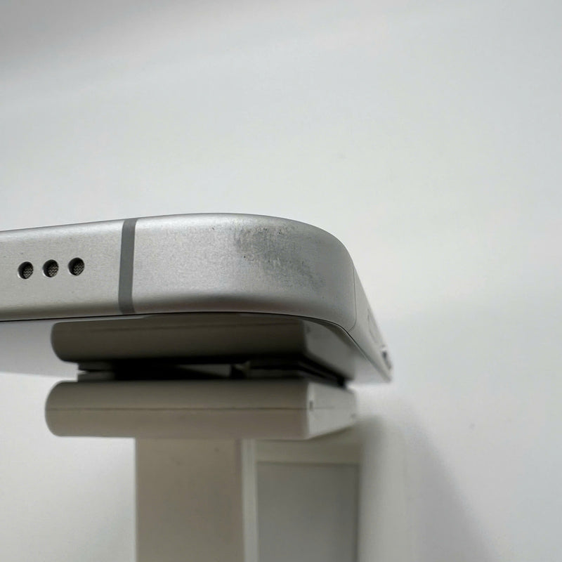 iPhone 16 128GB White 100% International Warranty from SB (No SB sim) 