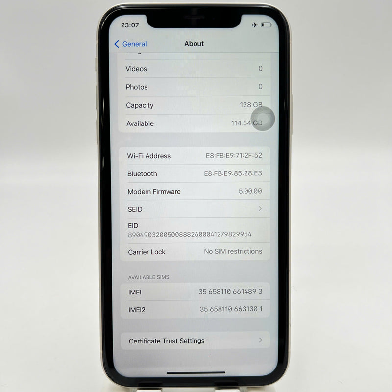 iPhone 11 64GB Black 98% battery 89% The device has paid off all network bills and is used like an Apple International (LKCH battery, scratched edges, scratched orange edges) - HH9158 
