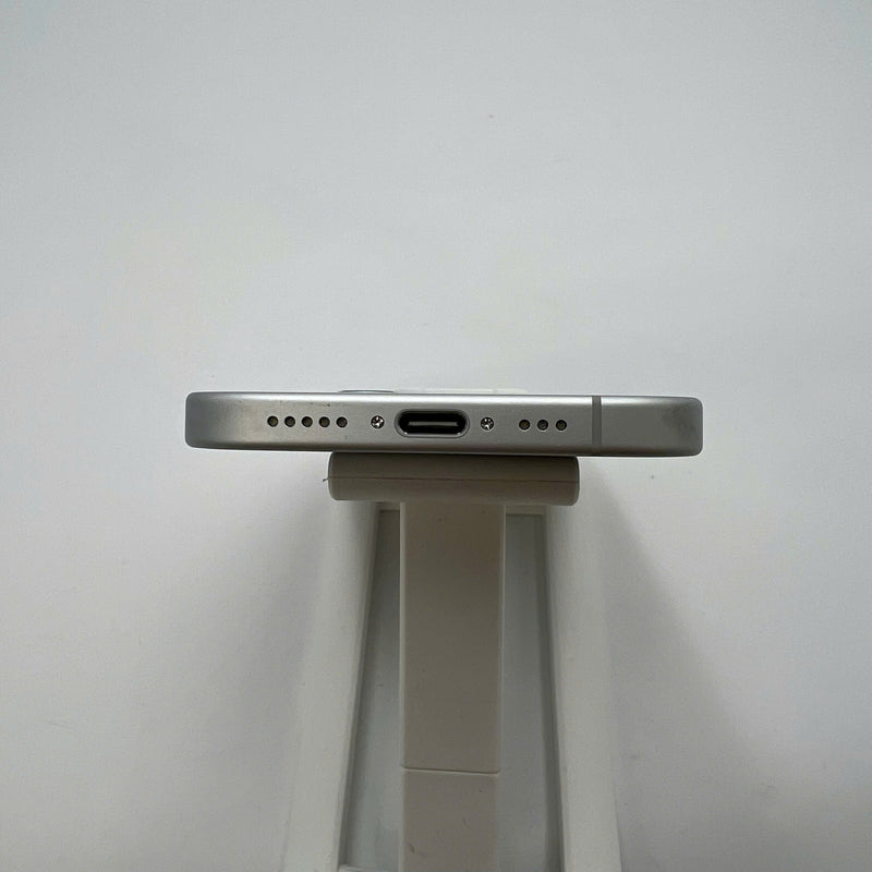 iPhone 16 128GB White 100% International Warranty from SB (No SB sim) 